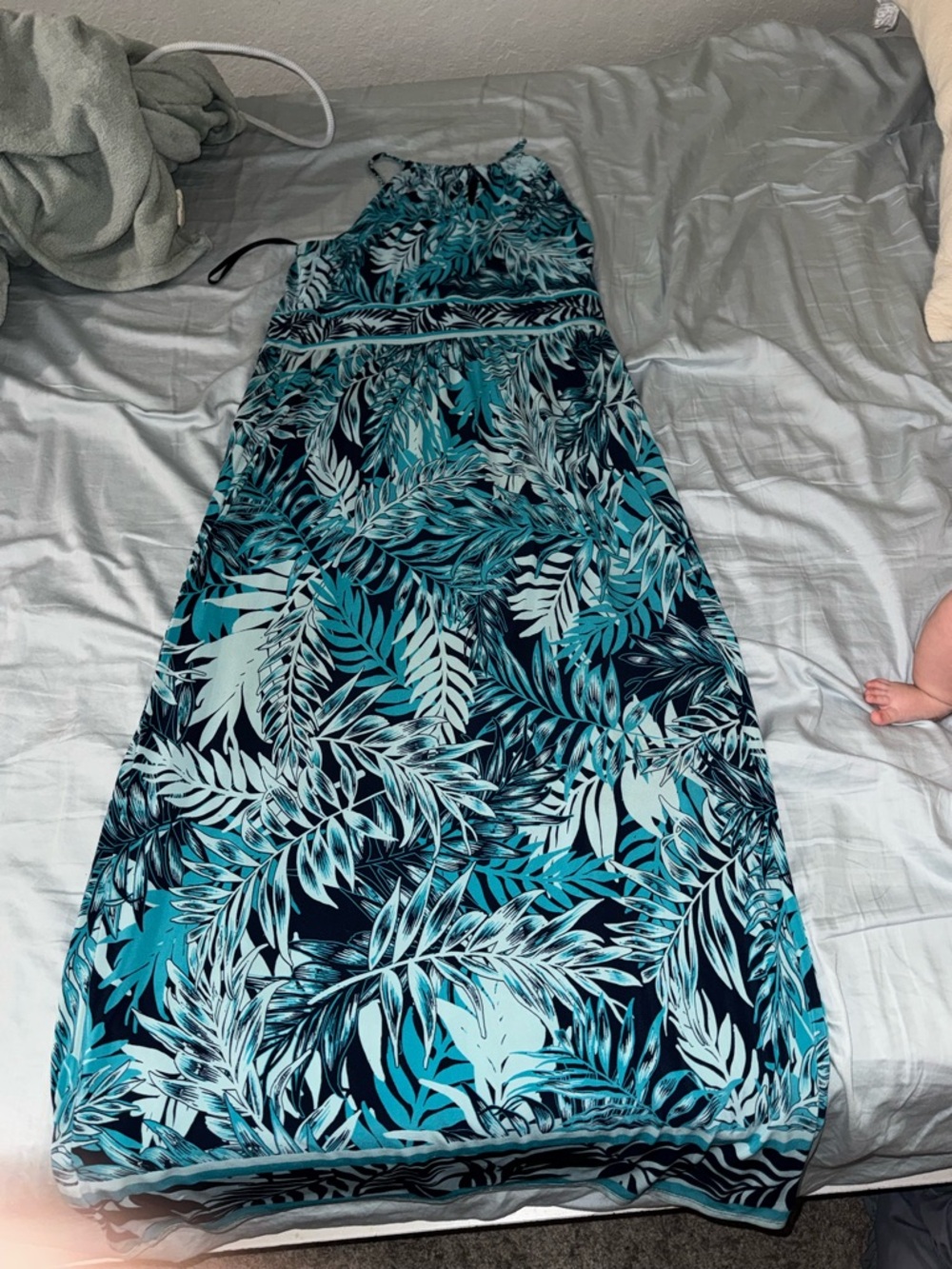 Roz & Ali Blue Tropical Print Maxi Dress - Picture 7 of 10